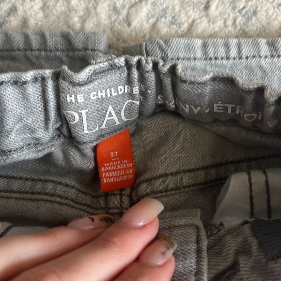 Bundle of 2 joggers and jeans. - Picture 3 of 7